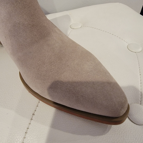 Vince Camuto Doralli Ankle Bootie Boots Womens Size 8.5M - Picture 6 of 11